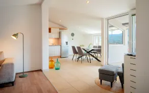Very bright space with amazing view - Image 4