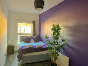 Spacious 4-bedroom Apartment - free public parking - Image 4