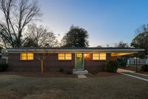 Spotless Garden Cottage Near GSU - Image 2