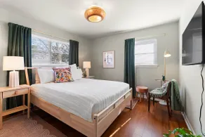 Spotless Garden Cottage Near GSU - Image 5