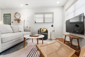 Spotless Garden Cottage Near GSU - Image 3