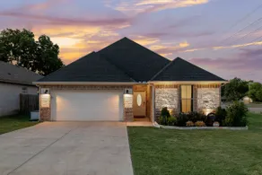 Elegant Living|4 Miles to AT&T Stadium & Six Flags - Image 4