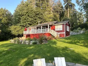 Magical Waterfront Cottage on Rocky Bay - Image 2