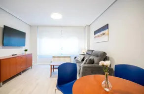 Go Apartments - Genoa Parquesol 2 beds + extra - Image 2