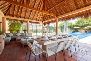 Magnificent House for 18 Pool and Paddle Court - Image 3