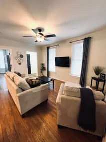 Cheerful 2-bedroom townhouse 3 min walk to town - Image 3