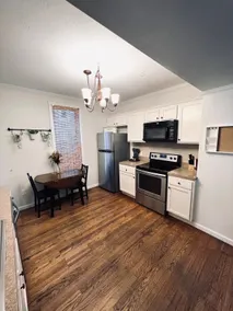 Cheerful 2-bedroom townhouse 3 min walk to town - Image 5