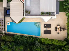 Luxury 2BD Home w/ Private use of Pool, Gym, BBQ - Image 2