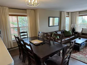 Ski in and out, pet and kid friendly, slope side townhouse - Image 5