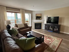 Ski in and out, pet and kid friendly, slope side townhouse - Image 3