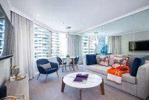 Supreme Sydney Rocks Suite + Spectacular Pool View - Image 3