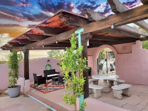 Beautiful Artist Studio with Desert Views - Image 5