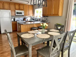 10 minutes to Beaches and Redwoods. 3 bed-2 bath - Image 5