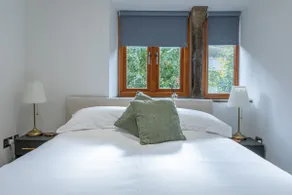 Riverside Cottage - Image 3