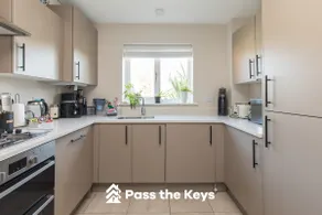 Serene Home in Leafy Warfield w Private Garden - Pass the Keys - Image 5