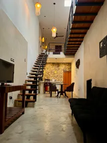 Cozy loft in a downtown area - Image 2