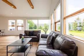 Luxury house on Laugavellir horse farm - Image 2