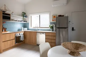 Chic Hideaway - Walk Everywhere, Midday Checkout - Image 5