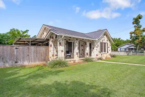Cypress Star in Bandera - Image 3