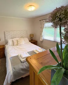 Luxurious Family Lodge - Elm Lodge - Image 5