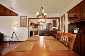 The Red Door Bungalow - Image 5