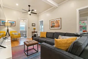 Renovated Historic Cottage 2 blocks to downtown - Image 2