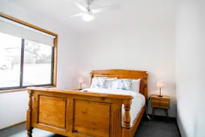 Specimen Hill Retreat 3BR Flexible Rms + EV Charge - Image 2