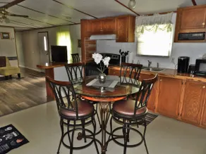 Island Paradise in Island Kentucky - Image 2