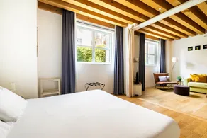 Loft 96 Spacious modern apt close to train station - Image 3
