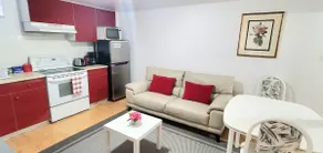 King Bed! 2 Parking! 55”TV! Side Entr! Private! - Image 4