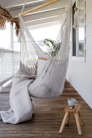 Dreamy coastal escape steps from the sea - Image 4