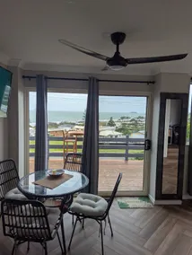 Ocean view in Emu Park - Image 2