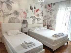 Ιn the heart of Thessaloniki 4 bd 180sqm apt - Image 4