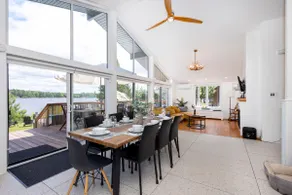 Lake House Chalet Laurentians - Image 5