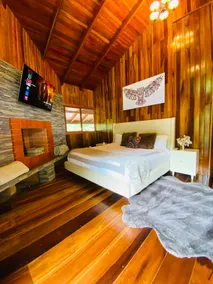 The Wooden House Mindo - Image 4
