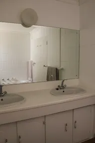 Unit 4-Best dam view, 3 rooms. Rate: Person/night - Image 4