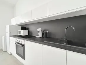 Beautiful Modern 2-Bedroom House – Close to Downtown & Tram - Image 4