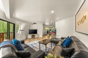 Vail Dome | Hot Tub + Skier Parking + Sleeps 10 - Image 4