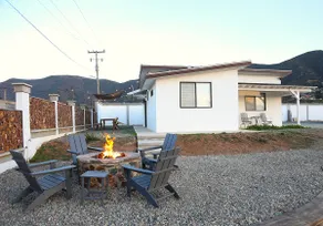 Walk to Wineries | Fire Pit | Mountain Views - Image 2
