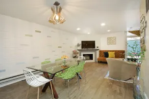 Bright & Cozy 3 Story Lincoln Park Home | DePaul - Image 3