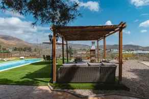 Rural house with pool, jacuzzi and barbecue 2 - Image 4