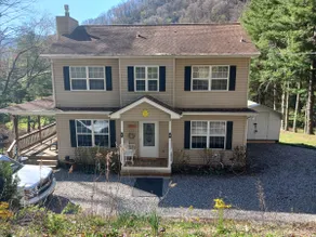 Maggie Valley Country Cottage - Image 2