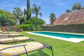 Villa Arin - Beachside Family Home by Finest Rentals - Image 2