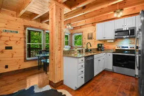 Private Mountain Oasis! Hot tub, Fire Pit & Games! - Image 3