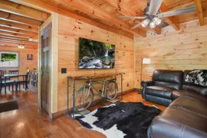 Private Mountain Oasis! Hot tub, Fire Pit & Games! - Image 5