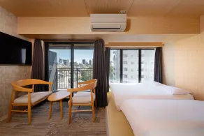 [WELLSTAY New World and Residence] OSAKA/Tsutenkaku/Zoo/4-person room/3 beds - Image 2