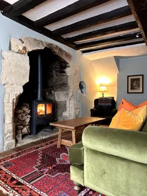 Cosy, Luxurious Cottage in Cotswold Town Centre - Image 3