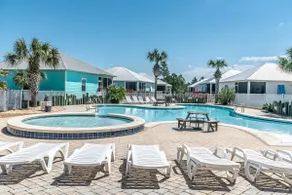 5002 Quiet 3BR Beach Retreat With High‑End Comfort - Image 5