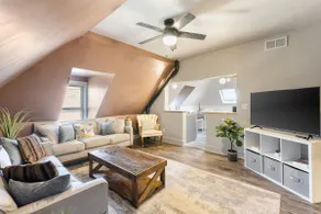 Historic Brady St Loft | AC | Sleeps 10 | Arcade - Image 2