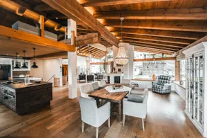 Apartamento vacacional con jardín, terraza y jacuzzi | Vistas a la montaña - Image 2